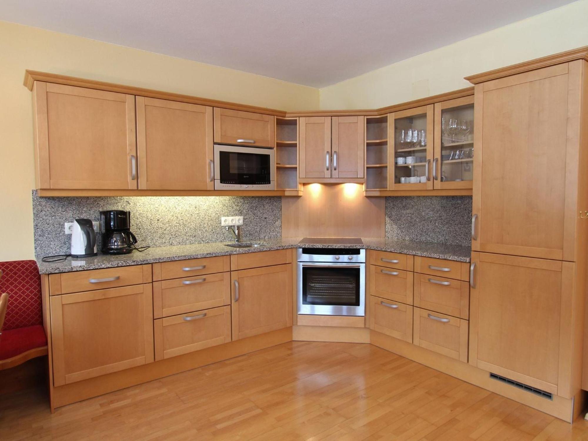 Large Chalet Apartment In Saalbach Hinterglemm Экстерьер фото